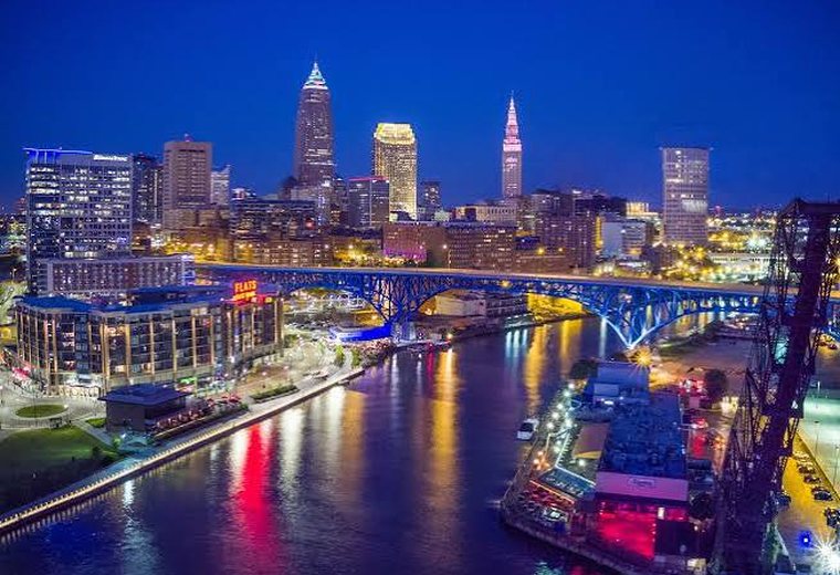 The Flats at Night, Cleveland